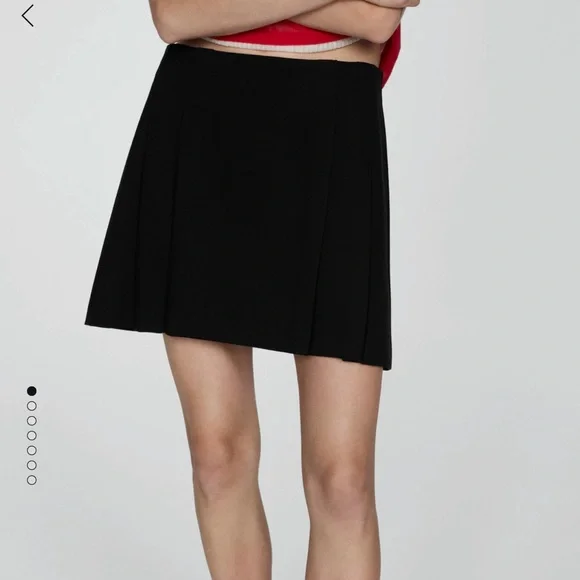 Black pleat mini skirt. NWT - Picture 3 of 3